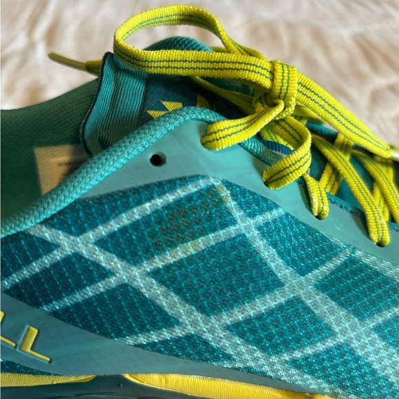 Merrell Bare Access Tennis Shoes. Size 8 Teal/Yellow. - Picture 11 of 11